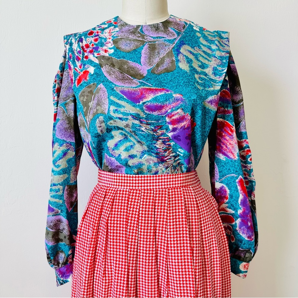 Vintage 70’s/80’s TESS Pleated Blouse - Picture 3 of 15